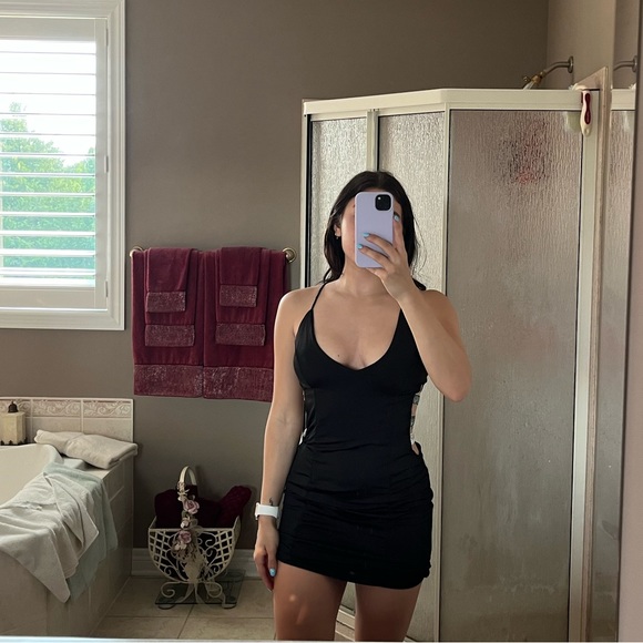 Little black mini dress - Picture 4 of 6